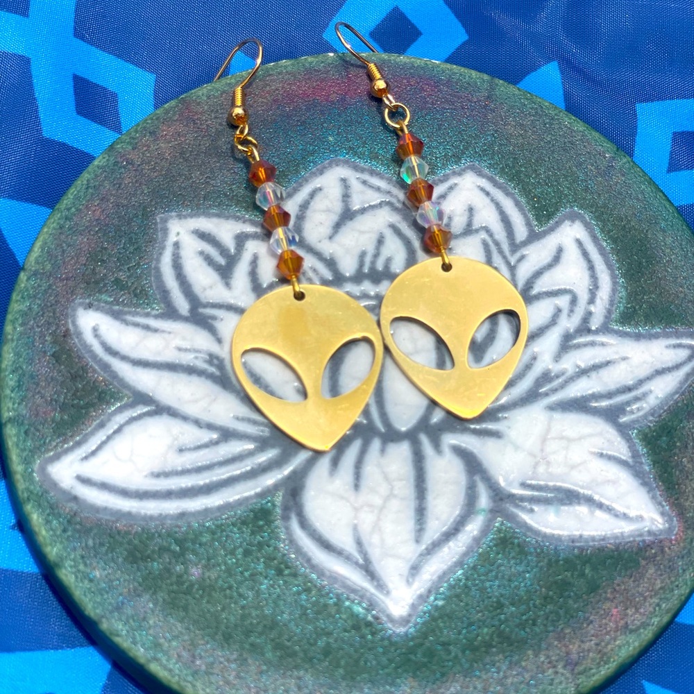 Alien earrings 👽